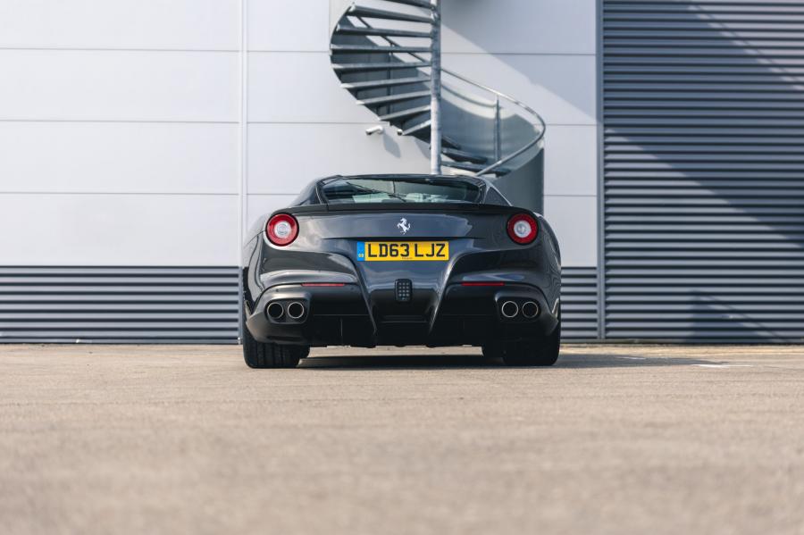 Ferrari F12berlinetta 2014 года  (UK) (фото 194 из 276)